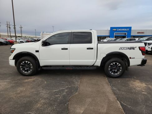 Used 2024 Nissan Titan PRO-4X w/ Pro-4x Convenience Package image 2