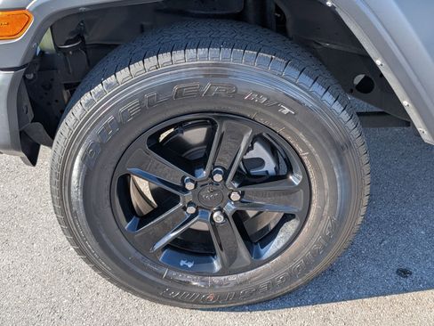 Used 2023 Jeep Wrangler Altitude image 26