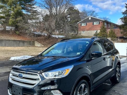 Used 2018 Ford Escape SEL image 3