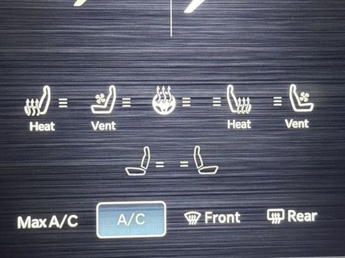 Used 2025 RAM 1500 Laramie w/ Sport Appearance Package image 7