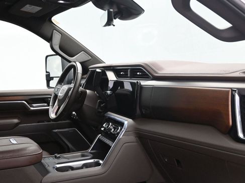 Used 2024 GMC Sierra 2500 Denali w/ Denali Reserve Package image 11