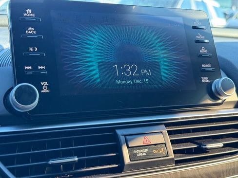 Used 2020 Honda Accord EX image 21