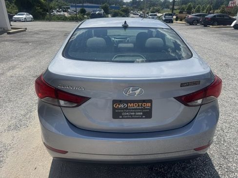 Used 2015 Hyundai Elantra SE FWD image 7