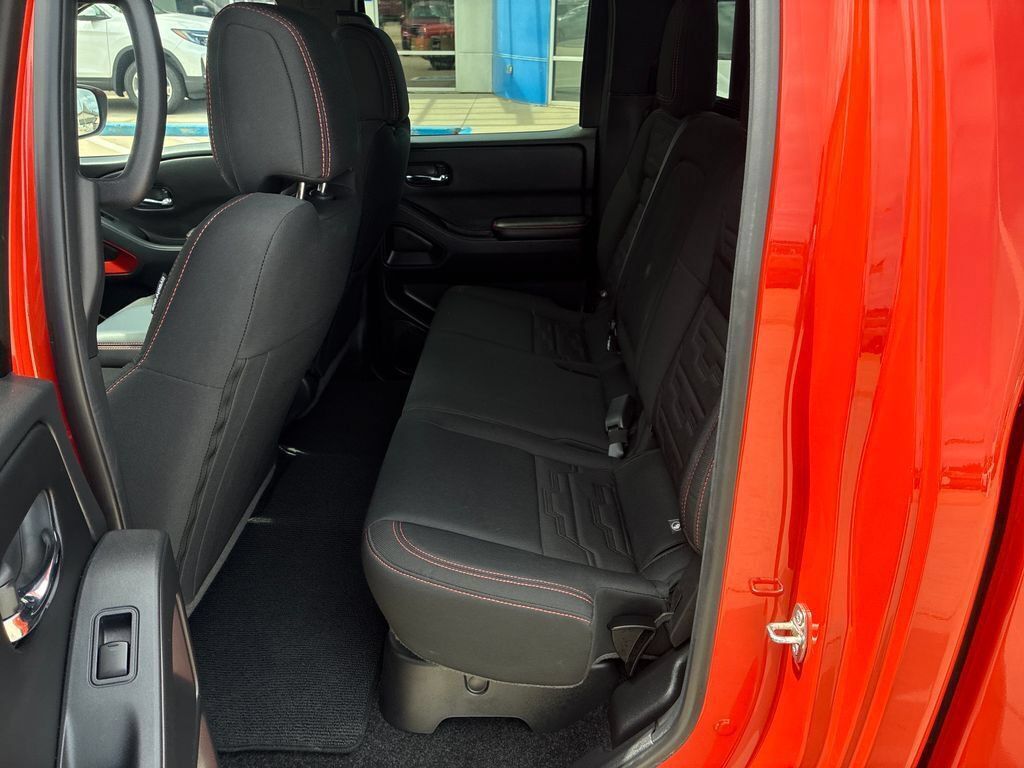 Used 2025 Nissan Frontier PRO-4X w/ Pro Convenience Package AWD/4WD image 25