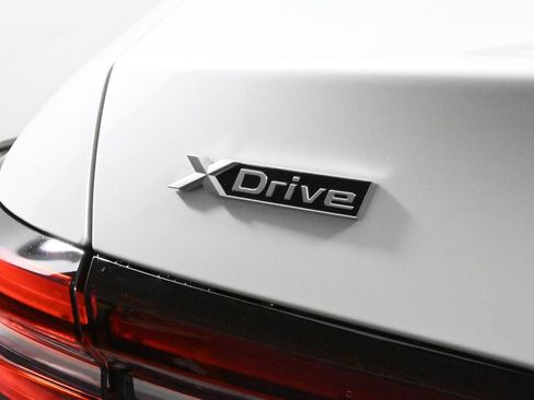 Used 2026 BMW 530i xDrive w/ M Sport Package image 41