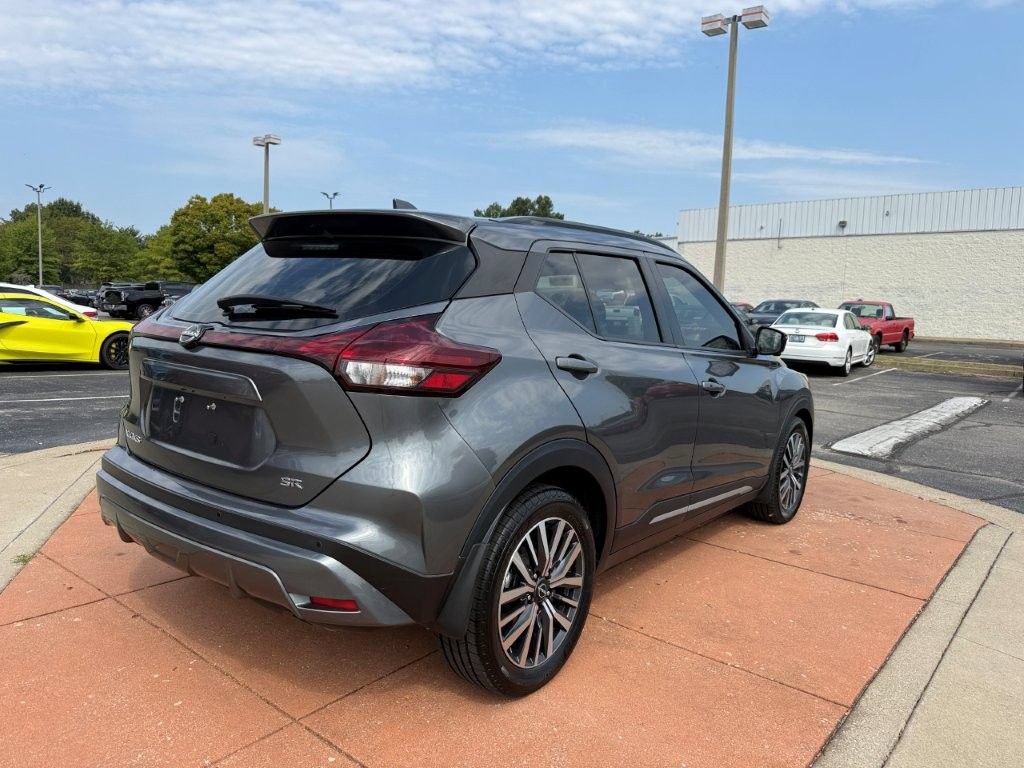 Used 2023 Nissan Kicks SR w/ SR Premium Package FWD image 6
