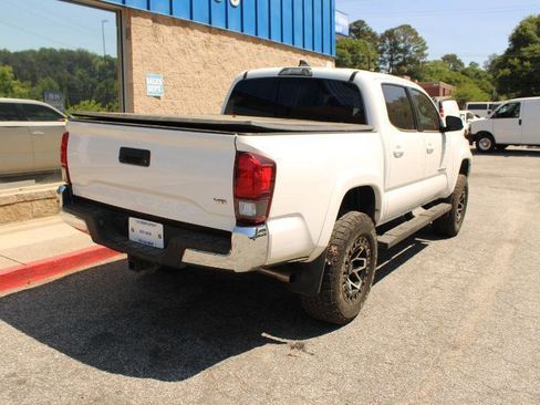 Used 2018 Toyota Tacoma SR5 RWD image 4