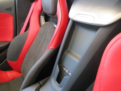 Used 2023 Chevrolet Corvette Z06 w/ Z07 Performance Package RWD image 35