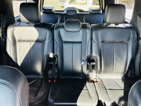 Used 2019 Ford Expedition XLT w/ Equipment Group 202A image 20