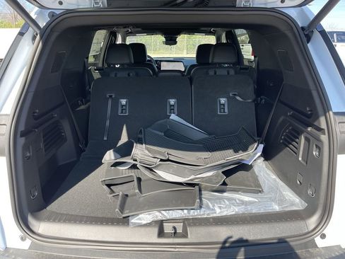 New 2026 Chevrolet Traverse Z71 w/ Driver Confidence Package AWD/4WD image 24
