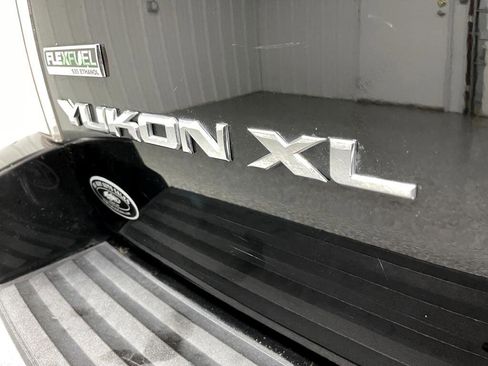 Used 2012 GMC Yukon XL Denali image 33