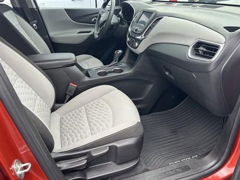 Used 2020 Chevrolet Equinox LS w/ LS Convenience Package image 20