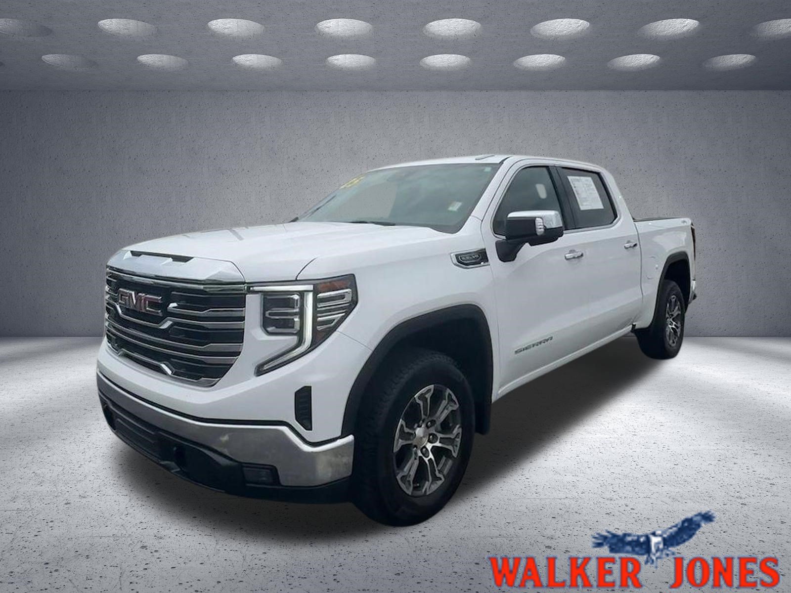 Used 2025 GMC Sierra 1500 SLT AWD/4WD image 1