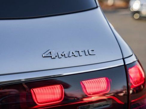 Certified 2025 Mercedes-Benz GLS 450 4MATIC image 9