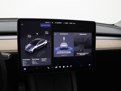 Used 2024 Tesla Model Y Performance image 19