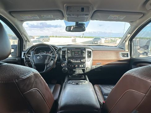 Used 2019 Nissan Titan Platinum Reserve w/ Platinum Utility Package AWD/4WD image 31