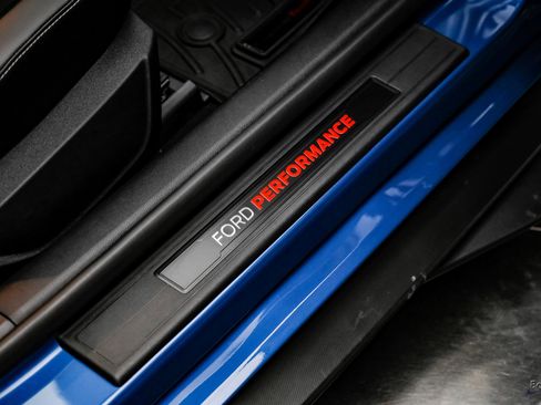 Used 2021 Ford Mustang Shelby GT500 w/ Carbon Fiber Track Pack image 57