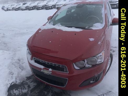 Used 2013 Chevrolet Sonic LT image 6