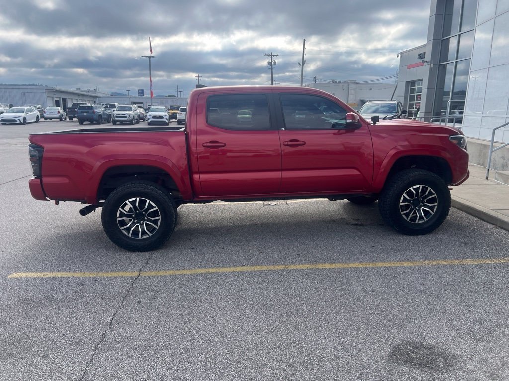 Used 2023 Toyota Tacoma TRD Sport w/ Technology Package AWD/4WD image 6