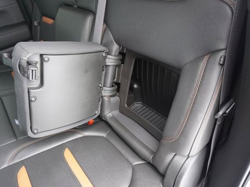 Used 2020 GMC Sierra 1500 AT4 w/ AT4 Premium Package image 30