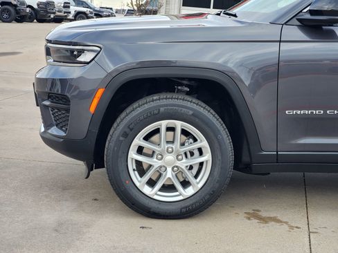 New 2025 Jeep Grand Cherokee Laredo X RWD image 10