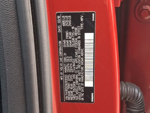 Used 2019 Volvo XC40 T5 Momentum image 28