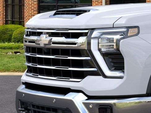 New 2026 Chevrolet Silverado 2500 LTZ w/ LTZ Premium Package AWD/4WD image 13