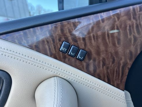 Used 2019 Nissan Armada Platinum w/ Captain's Chairs Package image 29