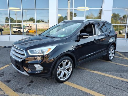 Used 2019 Ford Escape Titanium AWD/4WD image 1