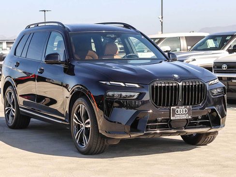 Used 2023 BMW X7 xDrive40i w/ Executive Package AWD/4WD image 3