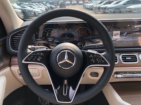 New 2025 Mercedes-Benz GLS 450 4MATIC image 19