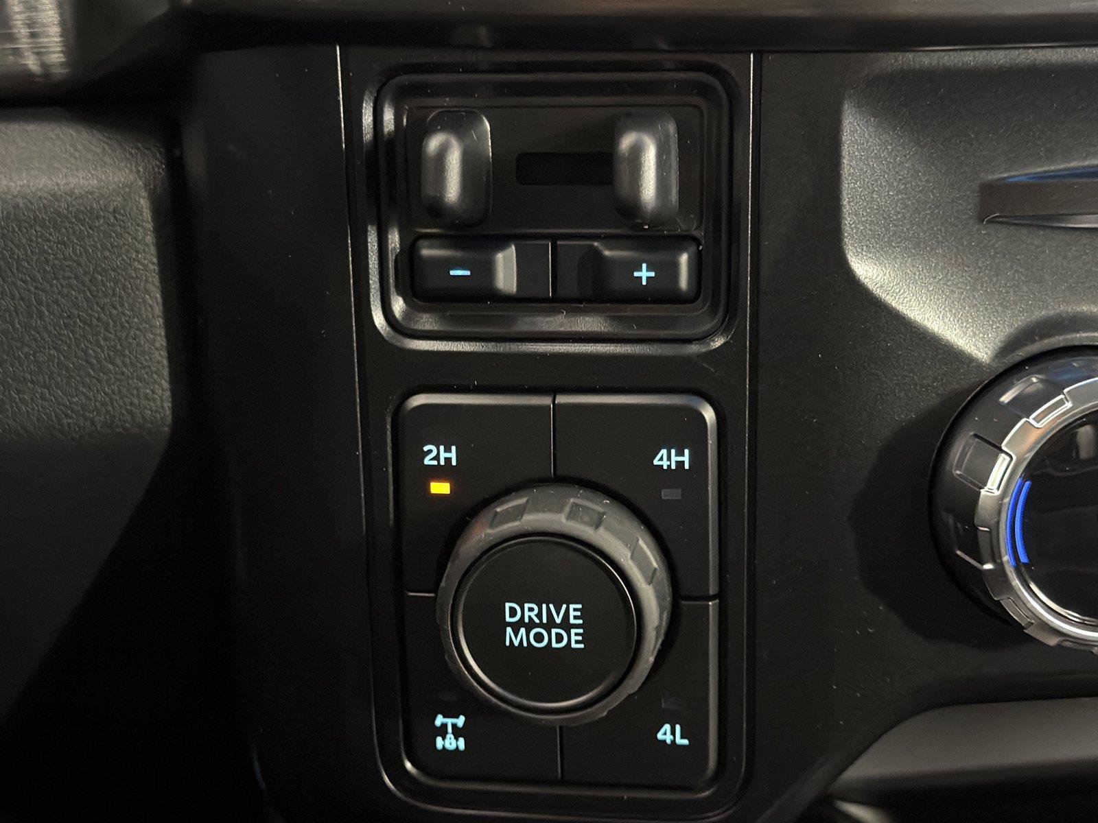New 2026 Ford F250 Lariat w/ Lariat Premium Package AWD/4WD image 30