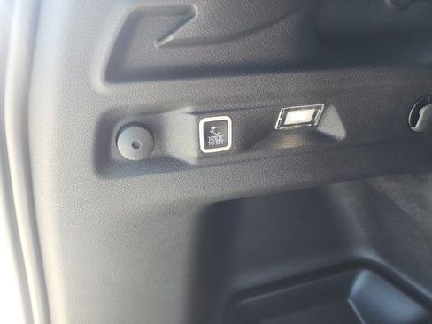 New 2025 Jeep Grand Cherokee L Limited w/ Luxury Tech Group II image 31