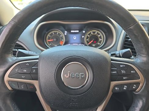 Used 2014 Jeep Cherokee Limited w/ Technology Group AWD/4WD image 18