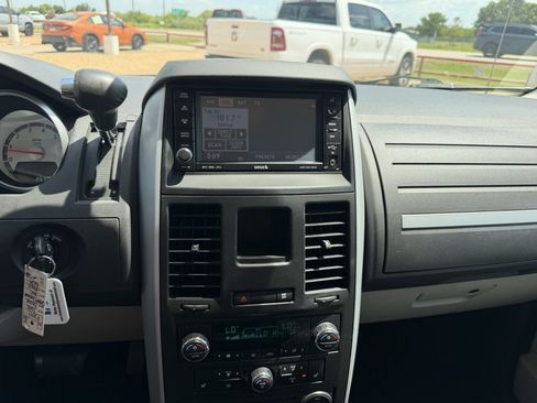 Used 2008 Dodge Grand Caravan SXT FWD image 22