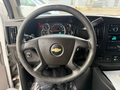 Used 2021 Chevrolet Express 2500 RWD image 15