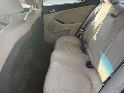 Used 2011 Kia Optima EX w/ Premium Pkg image 18