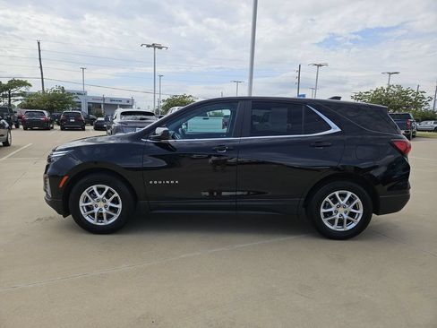Used 2024 Chevrolet Equinox LT w/ LPO, Floor Liner Package FWD image 4