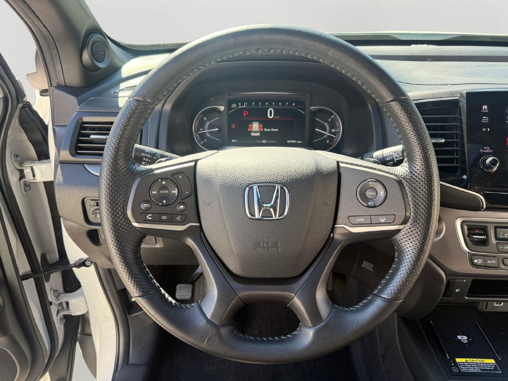 Certified 2025 Honda Passport EX-L image 12