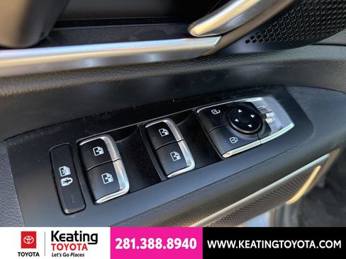 Used 2025 Kia Telluride S FWD image 10