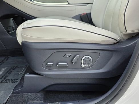 Used 2023 Hyundai Palisade Calligraphy image 14