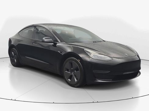 Used 2021 Tesla Model 3 Standard Range Plus RWD image 2