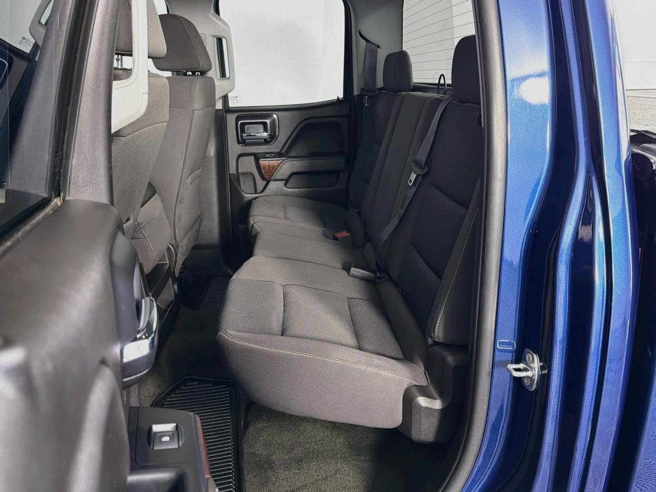 Used 2017 GMC Sierra 1500 SLE AWD/4WD image 37