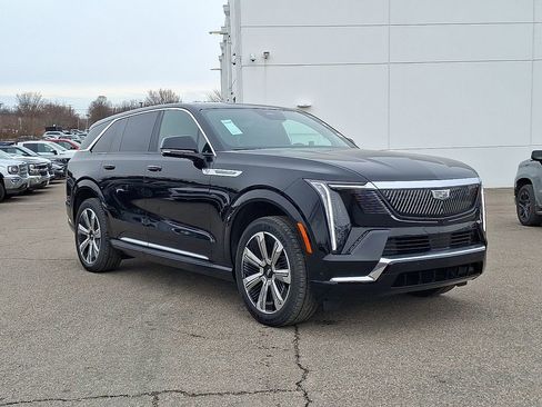 New 2025 Cadillac Escalade IQ Luxury 2 image 25