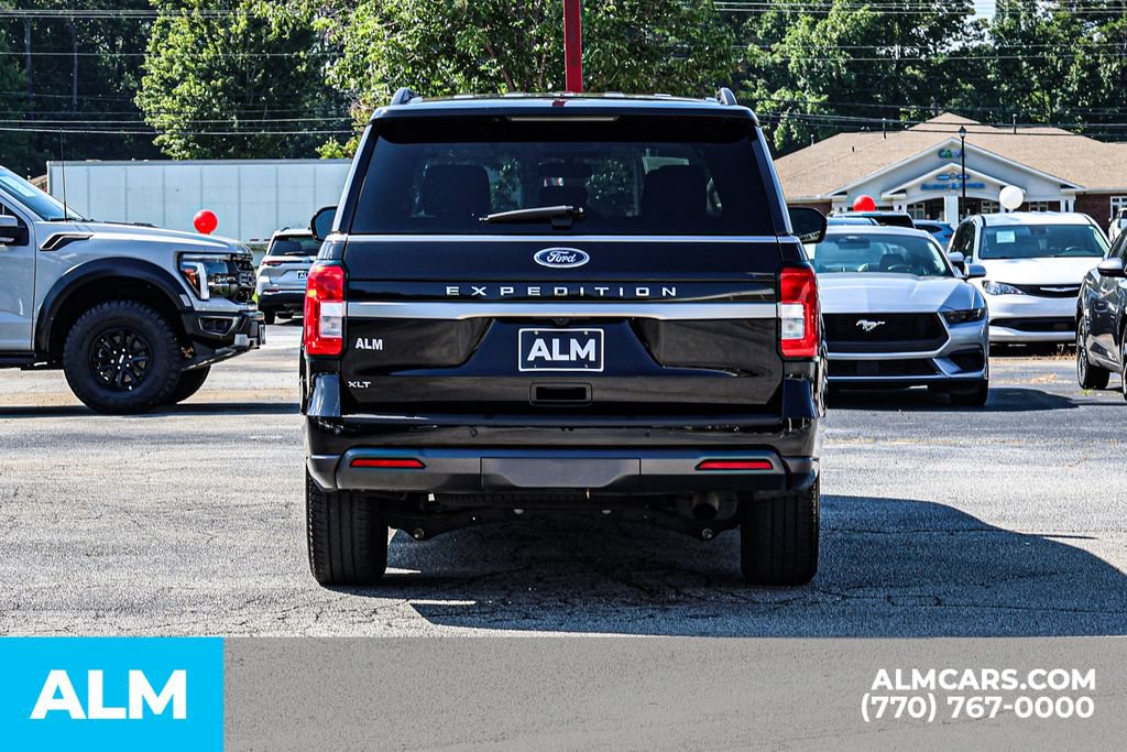 Used 2024 Ford Expedition XLT RWD image 11