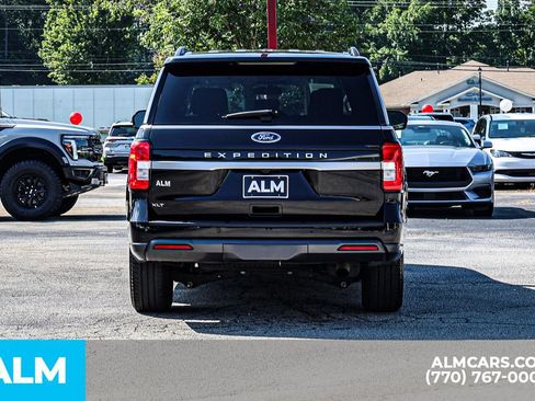 Used 2024 Ford Expedition XLT RWD image 11