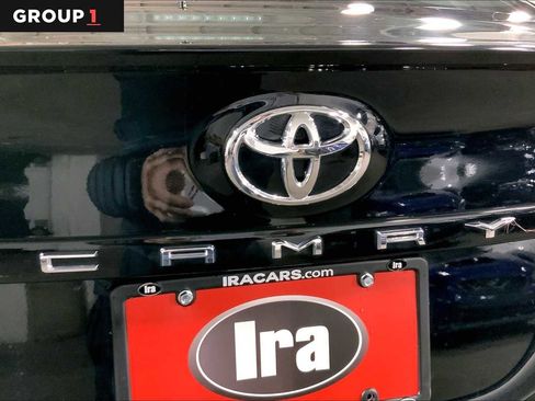 Used 2021 Toyota Camry SE w/ Cold Weather Package image 30