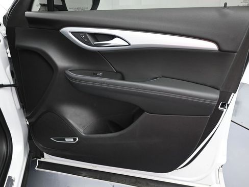 Certified 2024 Buick Envision Avenir image 30