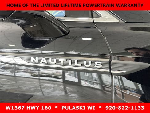Used 2023 Lincoln Nautilus Reserve w/ Luxury Package AWD/4WD image 4