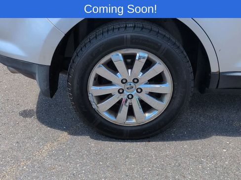Used 2010 Ford Edge SEL FWD image 13
